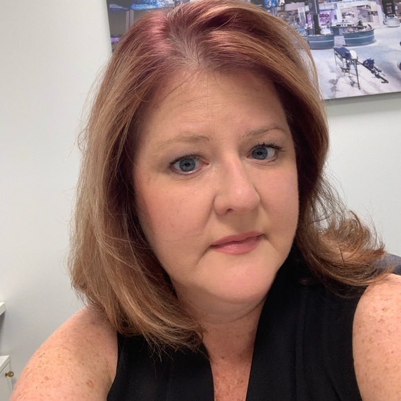 Meet your Posher, Renee - Picture 3 of 3